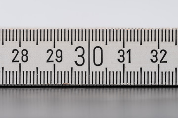 30 Zentimeter (30 cm) auf Meterstab