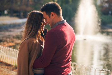 Fototapeta premium Romantic couple at public park