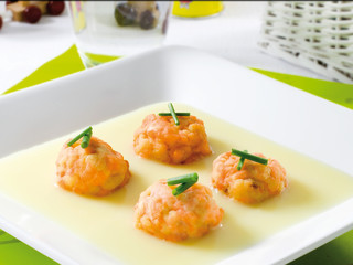 Pasteles de salmón y gambas. Salmon and shrimp cakes