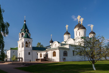 Fototapeta na wymiar Old Murom Spaso-Preobrazhensky monastery in Summer. Russia
