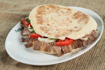 bazlama et döner