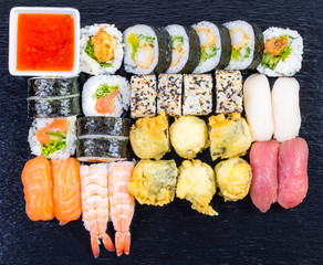 sushi posiłek Japonia ryż ryba fit - obrazy, fototapety, plakaty