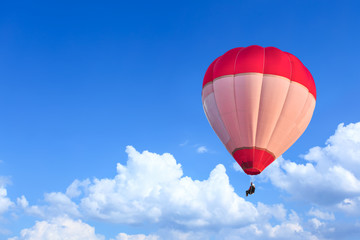 Naklejka premium Colorful Hot Air Balloons in Flight over blue sky