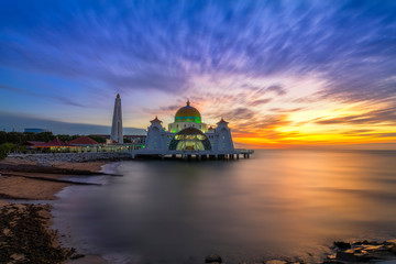 Fototapeta premium Sunset moments at Malacca Straits Mosque ( Masjid Selat Melaka), It is a mosque located on the man-made Malacca Island near Malacca Town, Malaysia