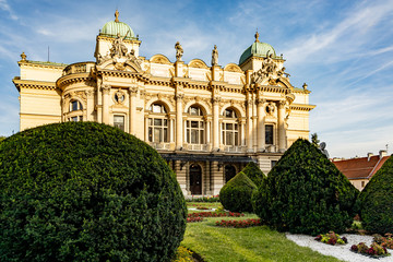 Fototapeta na wymiar palace in krakow