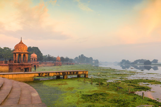 India, Uttar Pradesh, Lucknow, India, Uttar Pradesh, Lucknow, Kuria Ghat