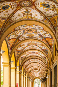 Covered passageway/Portico, Via Farini, Bologna, Emilia-Romagna, Italy