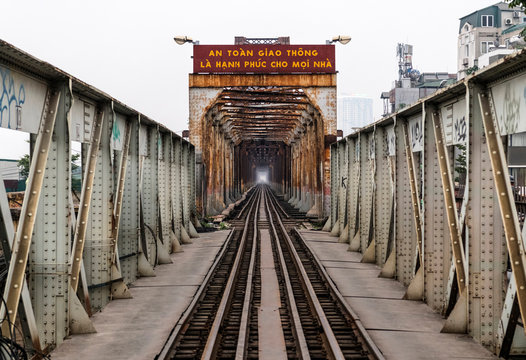 Long Bien Bridge, Hanoi, Vietnam
