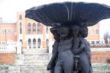 Sculpture of the old fountain