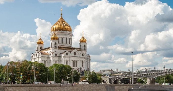 Moscow, Russia. Cathedral of Christ the Saviour and Mocow River. Time laps 4K RAW