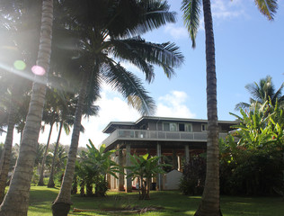 Hawaii Beach House On Stilts