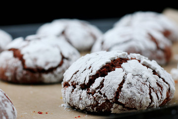 Chocolate cookies with cracks close up. dessert concept. cookies for holidayand christmas
