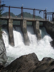 Obraz premium HPP on the river Chemal in the Altai