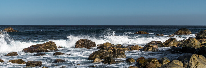 Fototapeta na wymiar Panorama of the morning surf