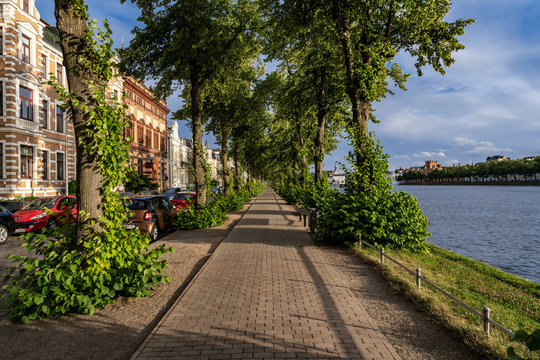 Schwerin Pfaffenteich Uferpromenade