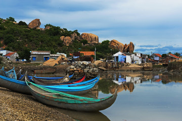 Boats on the lakeside