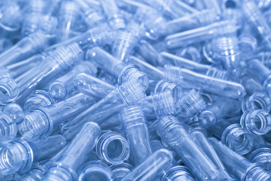 Preform for the production of containers