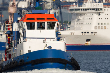 TUGBOAT AND PASSENGER FERRY - Ship maneuvering in a seaport