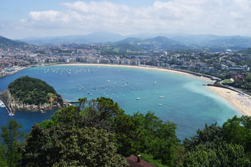 Panor&aacute;mica de la ciudad vasca de San Sebasti&aacute;n, Espa&ntilde;a,