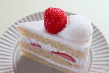 真っ赤な苺のショートケーキ