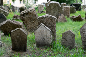jewish old cemetery in prague