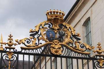 Fototapeta na wymiar Champagne - Troyes - Détail de la grille de l'Ancien hôpital