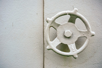 Ship hatch handle