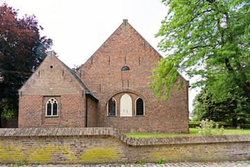 Fototapeta na wymiar Oude Sint Victor Church in Batenburg, The Netherlands