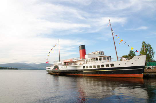 Raddampfer. Loch Lomond.