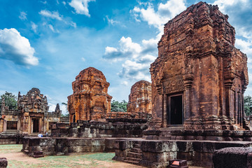 Fototapeta premium Khmer Architecture of Prasat Muang Tam Castle, Buriram, Thailand