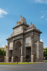Fototapeta na wymiar Toledos gate in Madrid, Spain