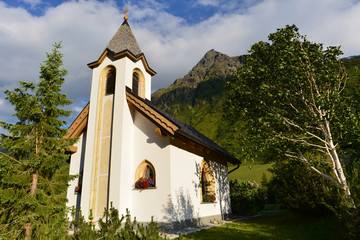 Fototapeta na wymiar Kapelle in Galtür im Bezirk Landeck, Tirol (Österreich)