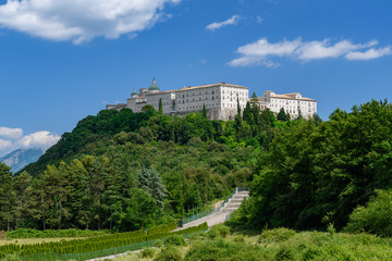Fototapeta na wymiar Klasztor na Monte Cassino