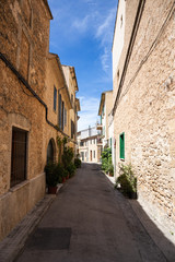 Fototapeta na wymiar historical center of the old medieval town of Alcudia, Mallorca