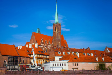 Obraz premium View on Church of the Holy Cross in Ostrow Tumski