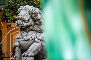 Fototapeta na wymiar chinese lion statue