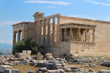 Obraz premium View to Erechtheion ancient Greek temple on the north side of the Acropolis of Athens in Greece