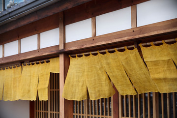 陶器で有名な愛知県瀬戸市の商店の暖簾