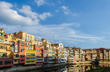 Fototapeta na wymiar Colorful houses at river Onyar in Girona, Catalonia Spain