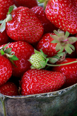 Bowl with strawberries.