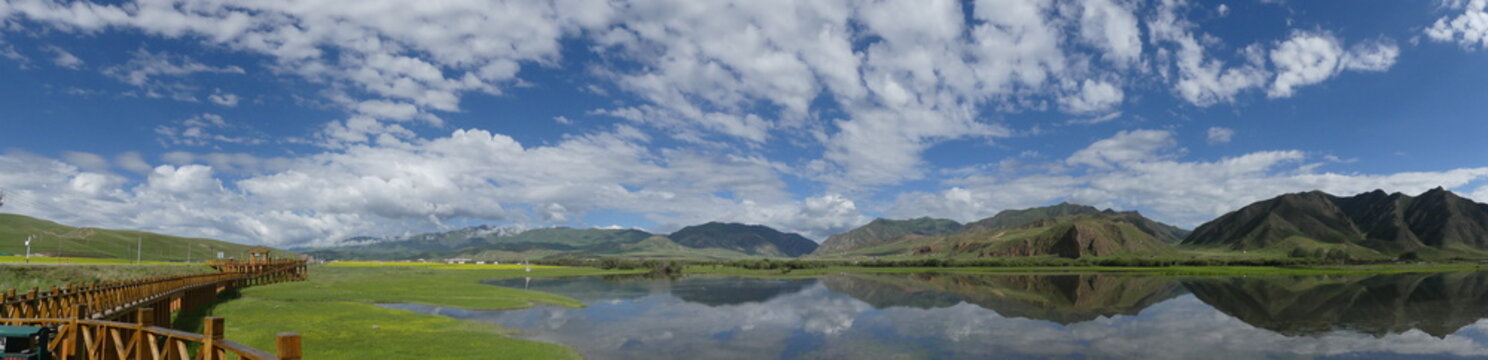Beautiful Sky Mountain Lake Panorama of Sangke Grasslands China Sichuan Labrang Tibet 