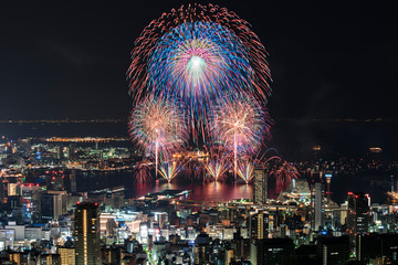 【日本・兵庫県神戸市】みなとこうべ海上花火大会