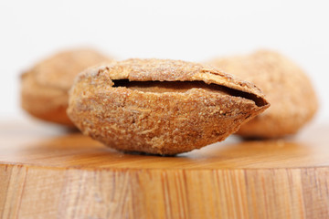 Salted Roasted Almonds in Shell