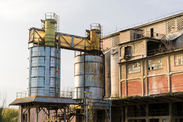 Obraz premium Urban exploration / Abandoned cement factory