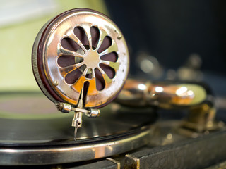 A close up vintage gramophone pickup needle © VPales