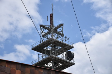 Sender, Grundnetzsender, Klet, Rundfunk, Radio, Fernsehen, DVB-T, DVB-T2, Antenne, VHF, UHF, Richtfunk, Sendemast, Gittermast, Dipol, Funkturm, Schöninger, Blansker Wald, Wald, Aussichtsberg, Warte, T