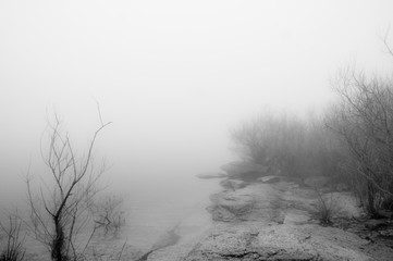 Obraz premium Very cloudy environment landscape in black and white