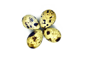 Obraz premium Quail eggs isolated on white background