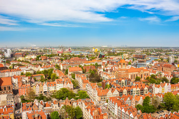 Gdańsk - krajobraz starego miasta z punktu widokowego na Bazylice.