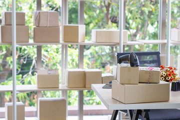 Entrepreneur desk in the office e-commerce
